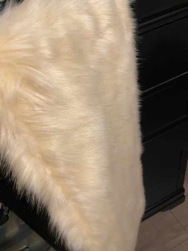 Faux Fur Wrap White - Image 5