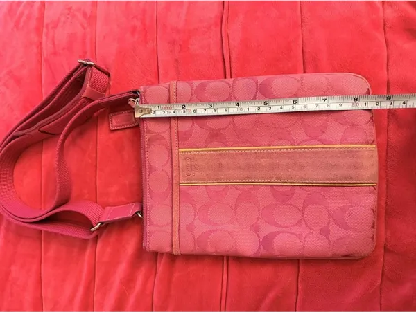 Vintage Pink Coach Crossbody - Image 5