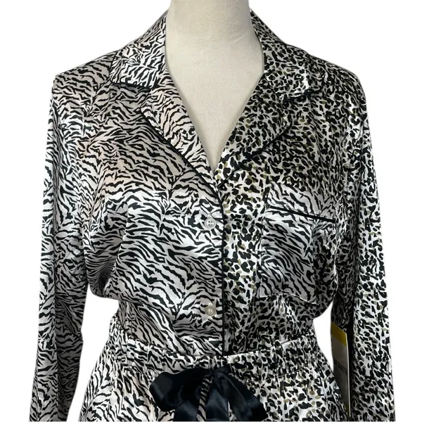 BB Dakota New Satin PJ Set Button Top Shorts Animal Print Women’s Size Medium - Image 12