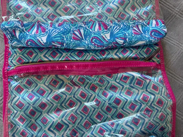 Lilly Pulitzer Hanging Valet Toiletry Bag in My Fans - Blue/ Pink - Image 6