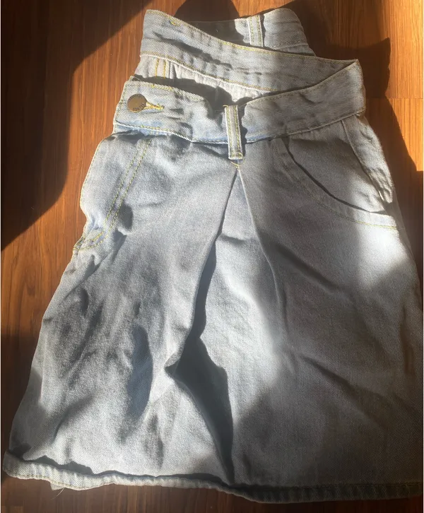 Pleated Denim Shorts Blue Size L - Image 3
