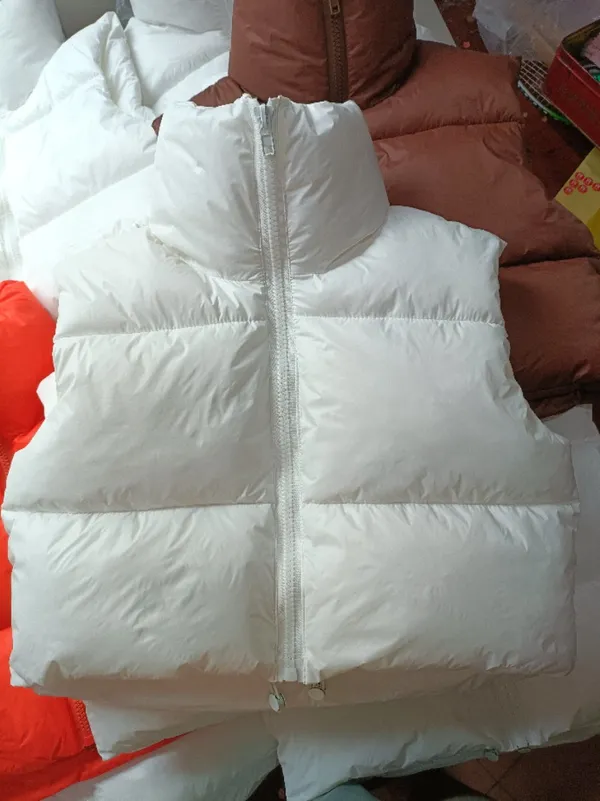White xs puffer zip crop warm vest Nwot draw string sexy - Image 4