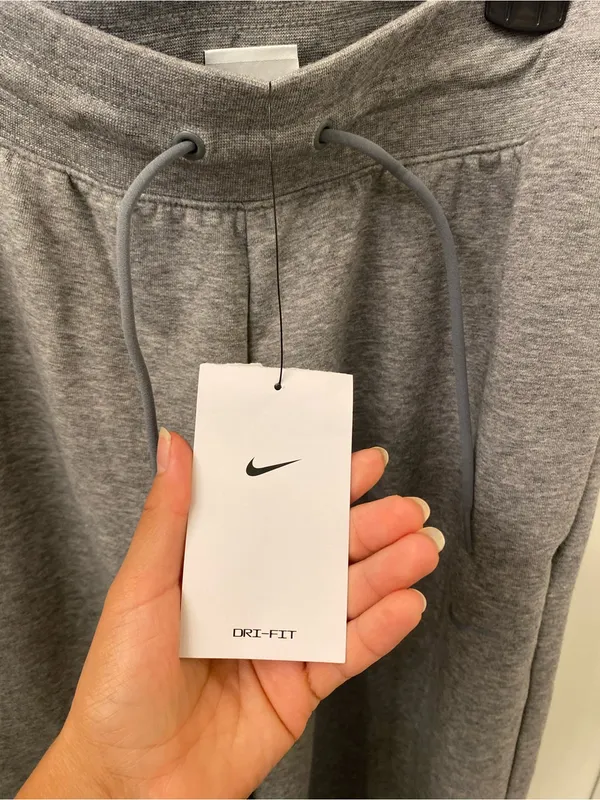 Nike Women's Heather Gray High-Waist Jogger Pants - Image 8