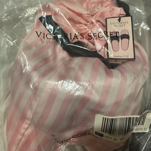Victoria's Secret Vintage Classic Pink and White Striped Slippers size 7/8 NWT - Image 2