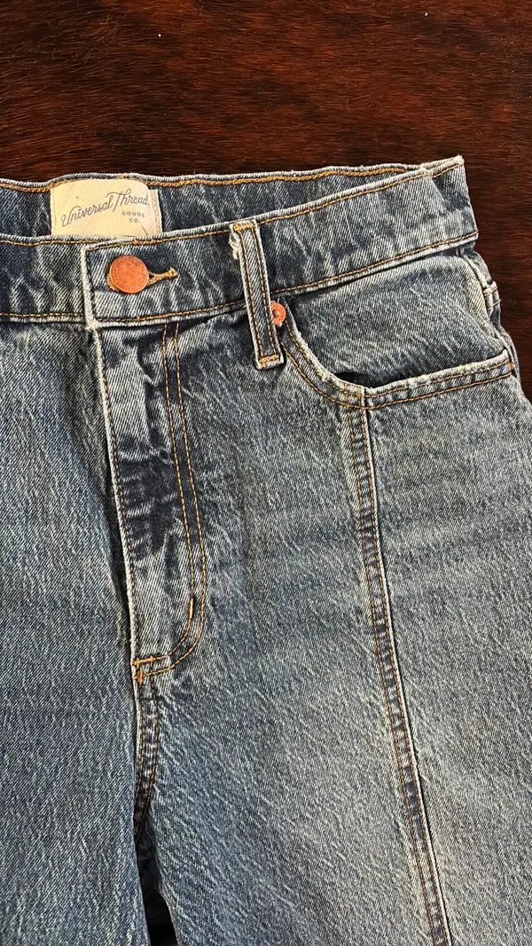 Universal Thread Jeans - Image 2