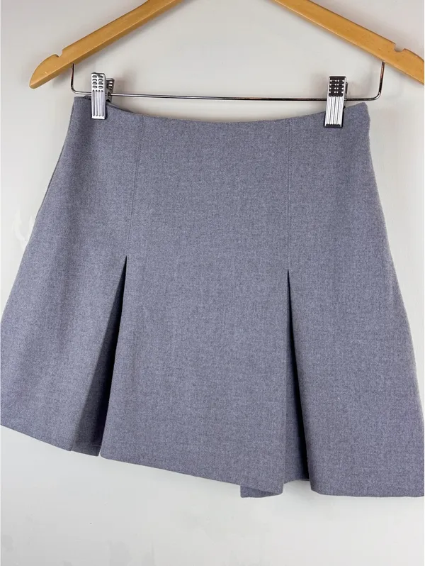 Abercrombie & Fitch Gray Pleated Mini Skort Size S High Rise Tailored Preppy - Image 4