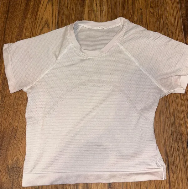 Lululemon Cropped Swiftly Tech Short Sleeve white - Image 2