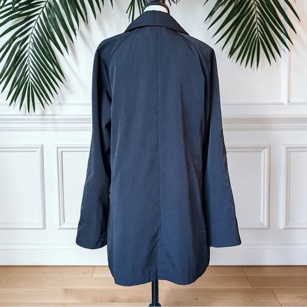 Nautica Black Raincoat Jacket Women’s Small Lightweight Hidden Button Lined Coat - Image 3