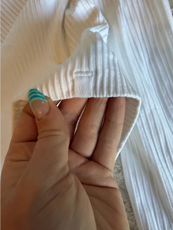 Lululemon jacket - Image 4