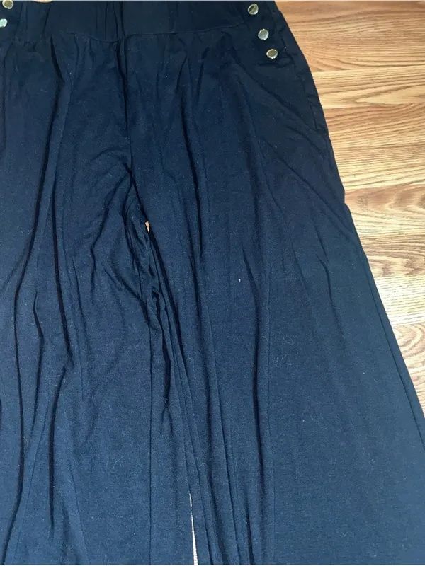 Halston Heritage Wide Leg Black Pants with Gold Button Detail. Size Large. - Image 3