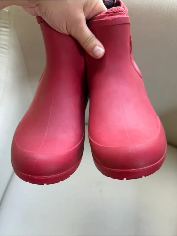 UGG Chevonne Ribbon Red Chelsea Rain Boots Waterproof Colorful Logo Women’s 7 - Image 5