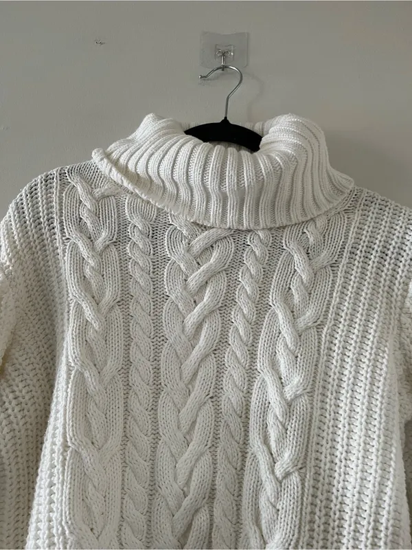 Gap White 100% Cotton Cable Knit Turtleneck Chunky Sweater Medium Fisherman - Image 2