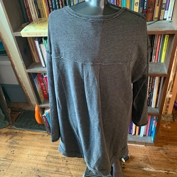 Z Supply L washed gray oversized cozy high low sweatshirt - Image 2