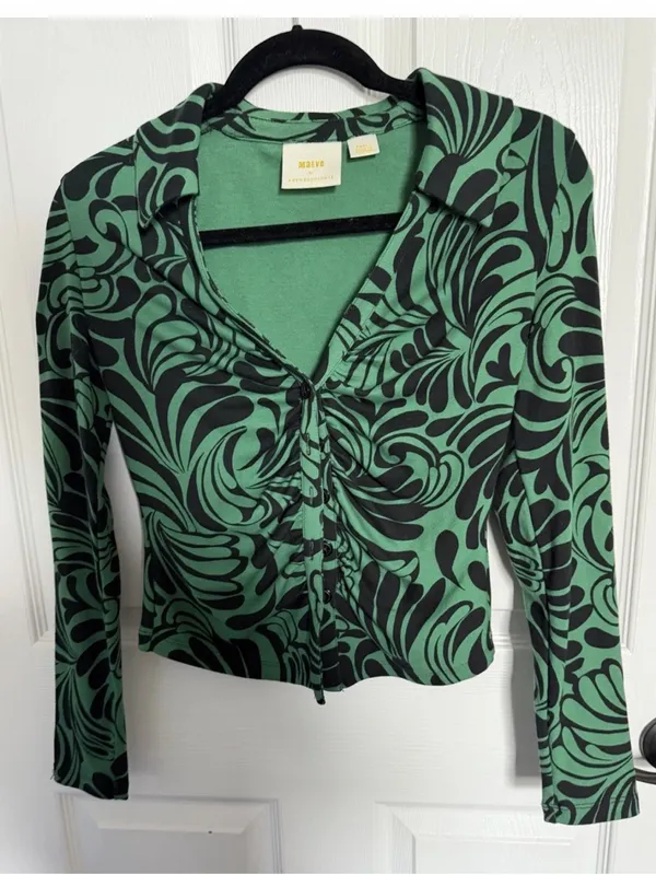 Maeve by Anthropologie Green and Black Printed Twist-Front Blouse Small - Image 5