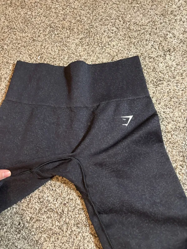 Black Seamless Gymshark Leggings - Image 4