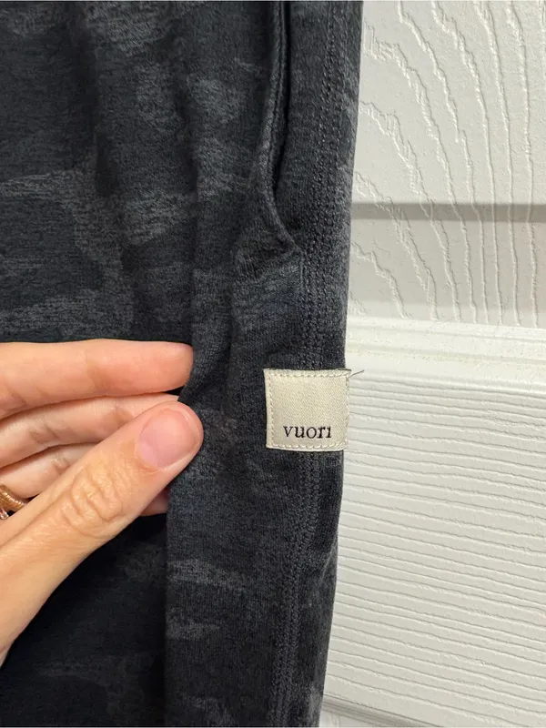 Vuori Performance Joggers In Black/Gray Camo Print Size Small - Image 3