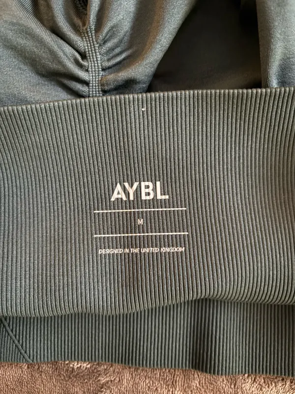 AYBL EMPOWER SEAMLESS SET - Image 3