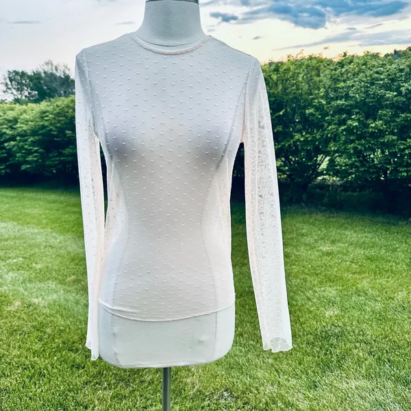 Forever 21 off white sheer lace polka dot top - Image 3