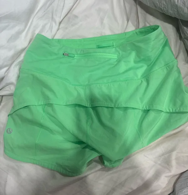 Green Lululemon Shorts Speed Up 2.5" - Image 2