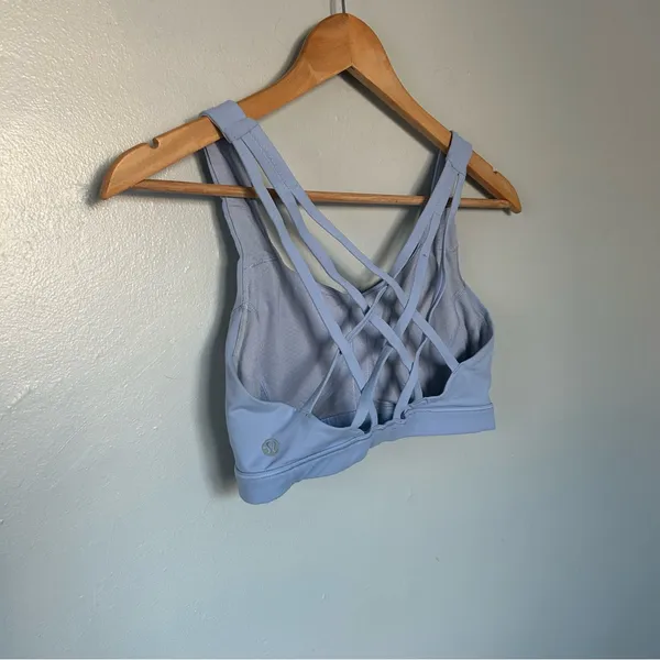 Women's Lululemon Light Blue Strappy Back Sports Bra Medium Support - Image 4