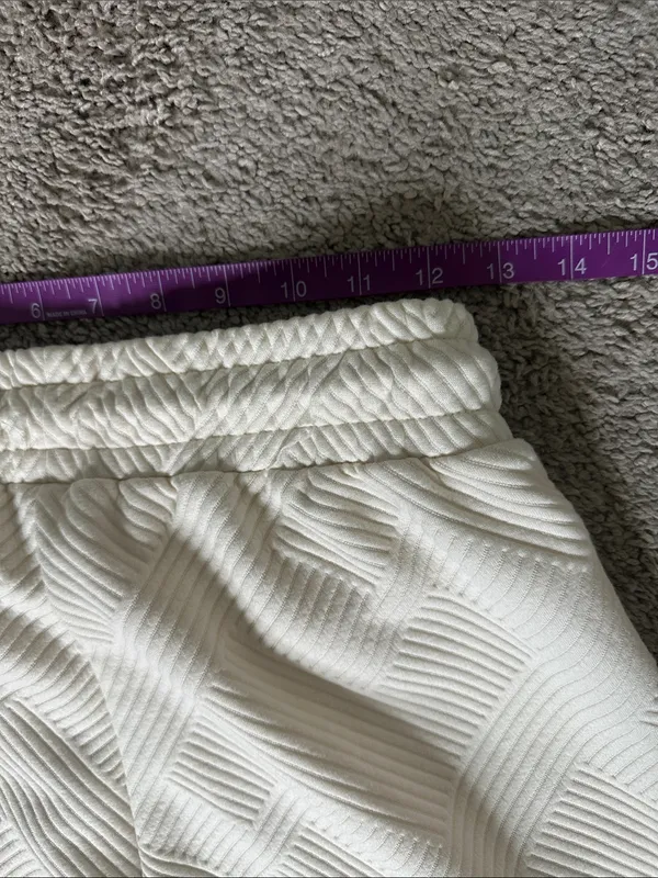 See and Be Seen Cream Wide-Leg Quilted Knit Pants - Image 7
