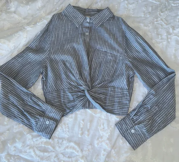 Vestique Collard Button Down Crop Top - Image 2