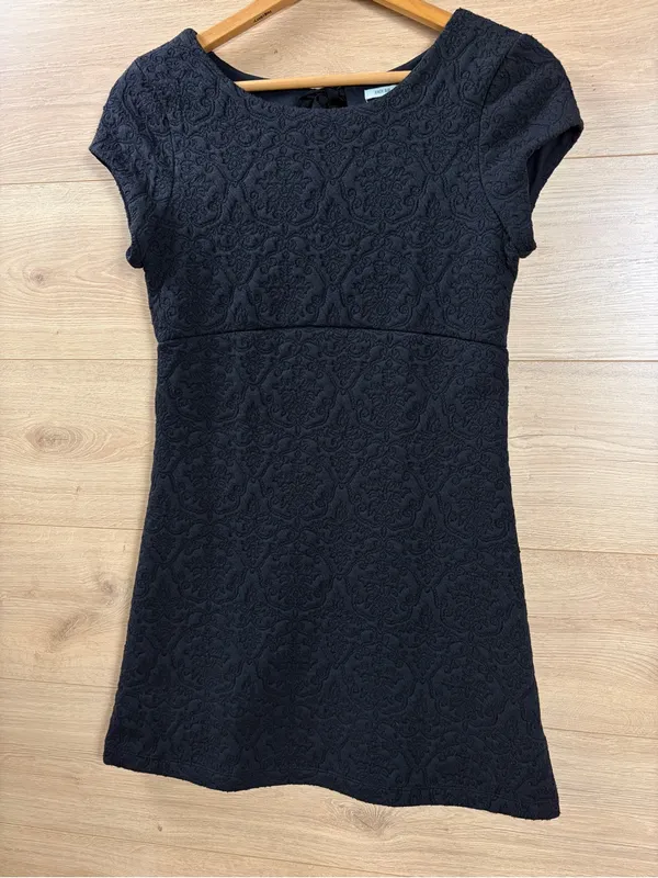Kimchi Blue Black Textured Cap-Sleeve Super Mini Dress - Image 2