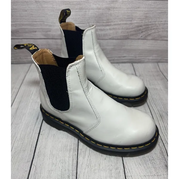 Dr Martens 2976 White Leather Chelsea Boot Women Yellow Stitch 26228100 SZ 6 - Image 5
