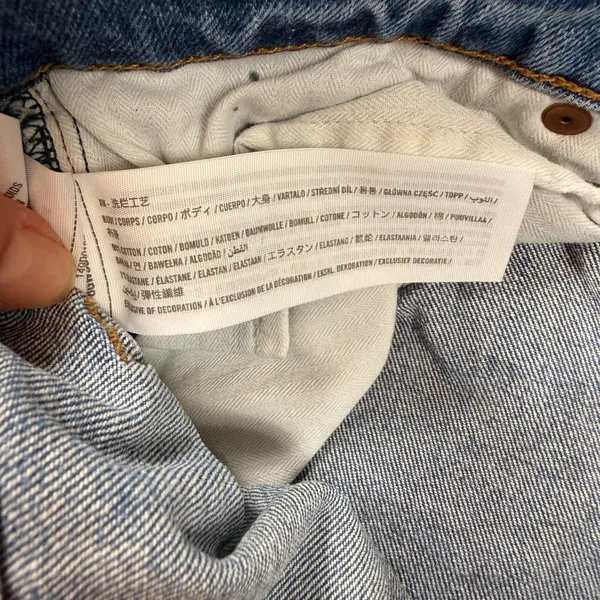 Abercrombie & Fitch The Mom Short High Rise Medium Wash Distressed Denim 28 6 - Image 8
