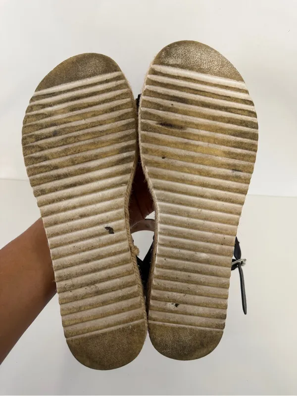 Cushionaire Melissa Women’s Black Studded Espadrille Platform Sandals. Size: 8.5 - Image 6