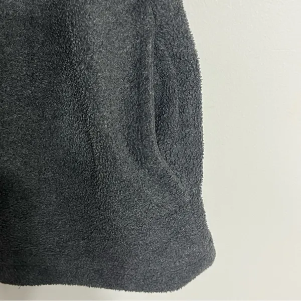 Croft Barrow Size Large Gray Snowflake Embroidered Fleece‎ Zip Front Vest - Image 4