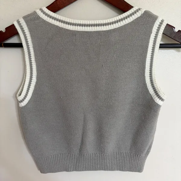 Hollister Grey V-Neck Cropped Sweater Vest Preppy Striped Trim Small‎ - Image 8