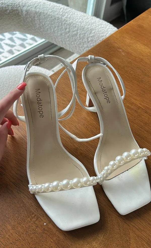 Wedding Heels White Size 7 - Image 3