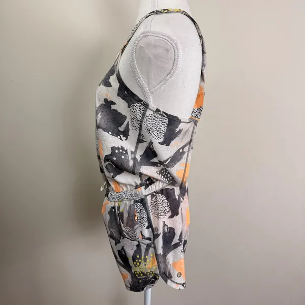 Lululemon Hotty Hot‎ Romper Abstract Orange Grey Print Adjustable Straps Size 4 - Image 2
