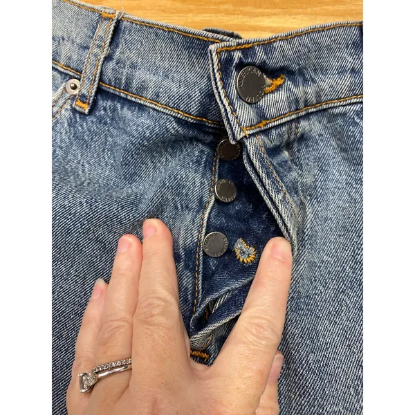 Modern American size 31 East side high short in Alabama - Image 3