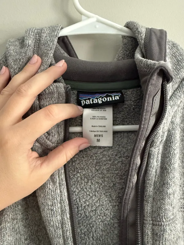 Men’s Patagonia zip-up  - Image 3