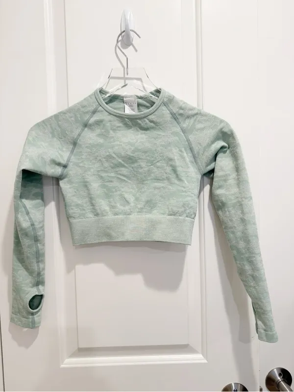 AYBL Evolve‎ Camo Sleeveless Crop Top Long Sleeves Green - Image 3