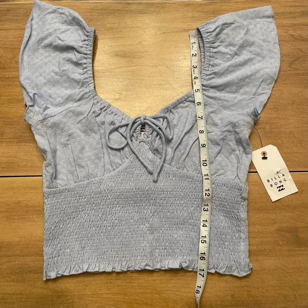 NWT Billabong Secret Spot Smocked Ruffle Sleeve Top Shirt Size Large Blue - Image 3