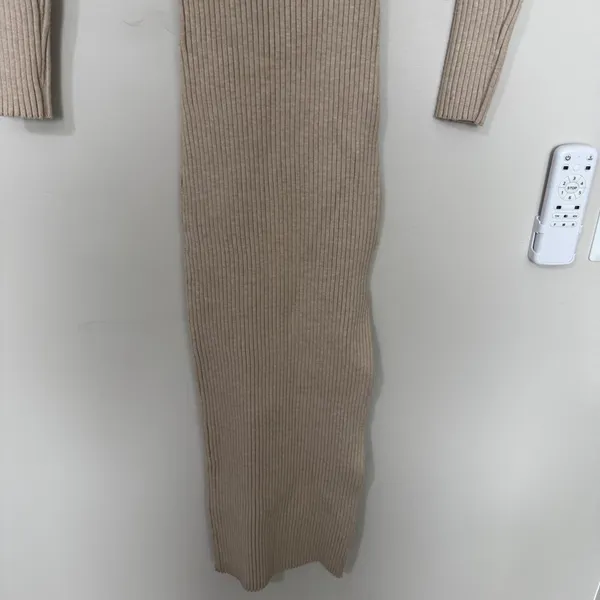 Petal & Pup Ainsley Long Sleeve Side Slit Rib Sweater Dress Size L - Image 3
