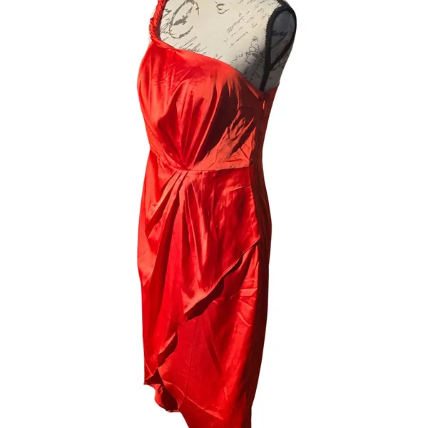 DO+BE NWT One Shoulder Satin Twisted Knot Tulip Hem Midi Dress Red GY1879 L‎ - Image 4