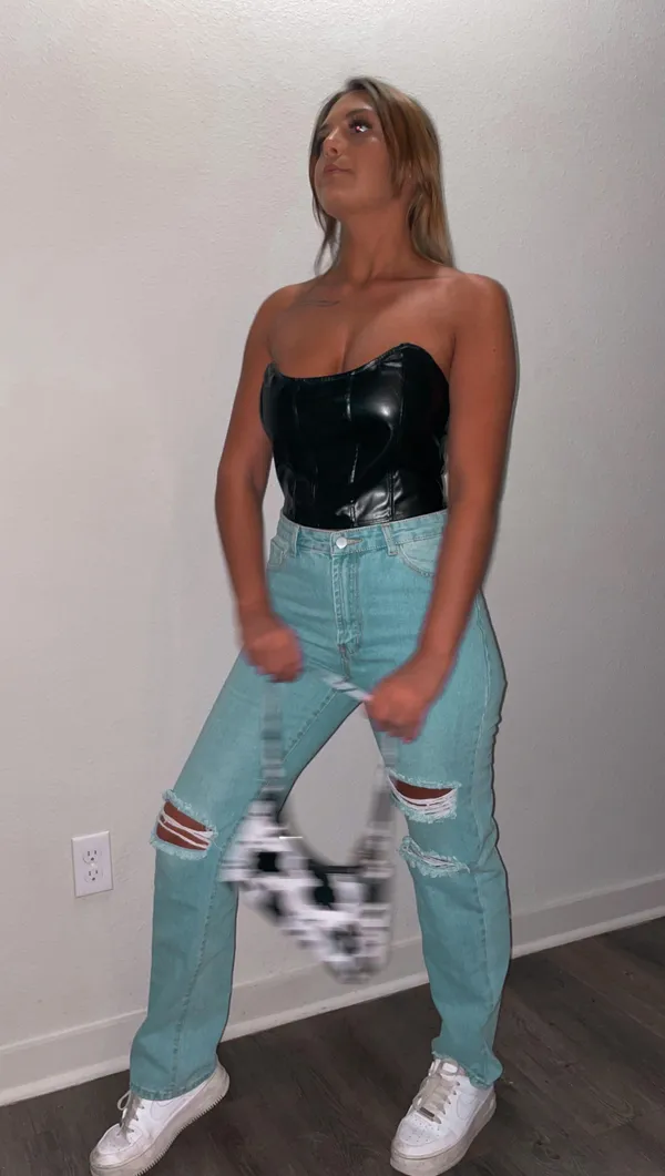 SheIn High Rise Ripped Straight Jeans - Image 3