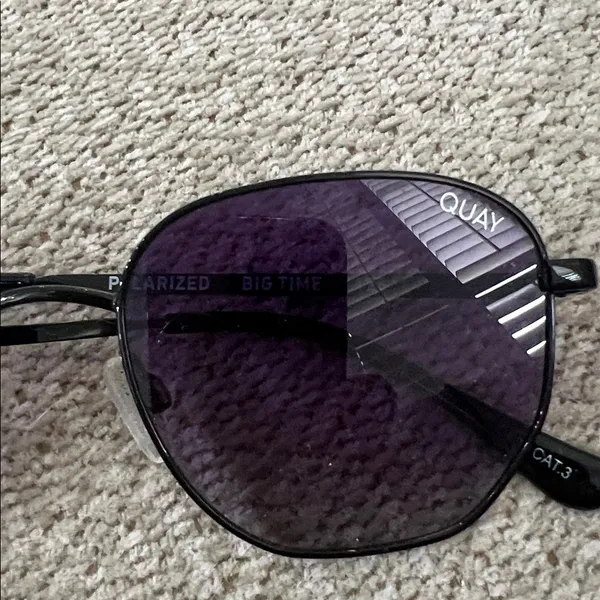 Quay Australia Bold Black Sunglasses frames - Image 3
