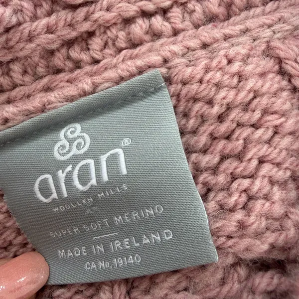 Aran Chunky cable knit Irish wool crew‎ neck size medium Pink - Image 5