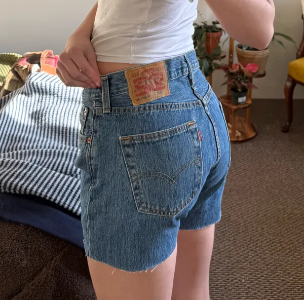 Levi’s Shorts 501 - Image 2