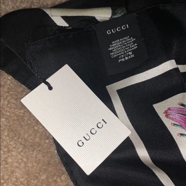 NWT Gucci Silk Scarf with Floral Print - Image 8