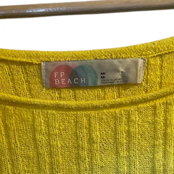 FREE PEOPLE BEACH Bright Yellow Oversized Cover Up Sweater Size Medium - Image 7