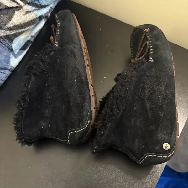UGG Alena Black Fur Suede Slippers Womens Size 9 - Image 5