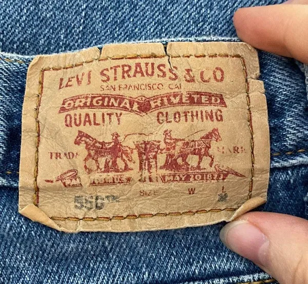 Levi’s 550 Classic relaxed 100% cotton rigid denim light wash jeans sz 6 - Image 8
