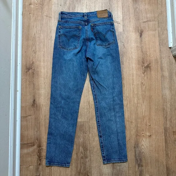 Levi's | Premium Blue Medium Wash Button‎ Fly Wedgie Straight Jeans, Size 25 - Image 2