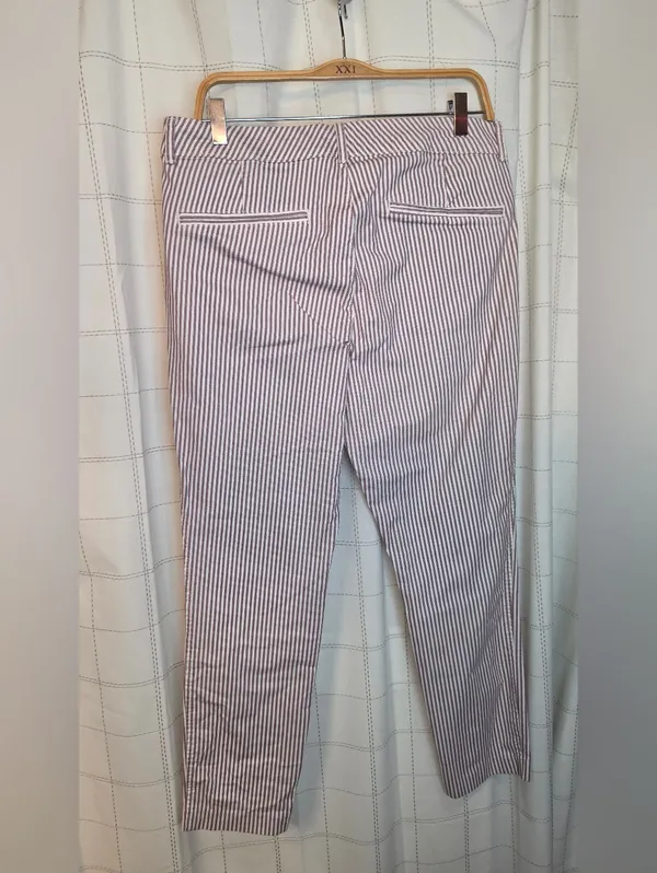 Old Navy Pixie Chino Pant - Image 4